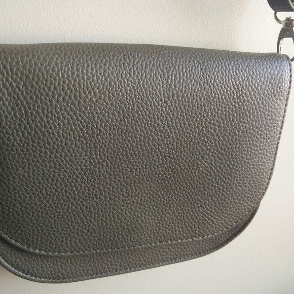 Jewell Thirty-one Crossbody Bag - Picture 4 of 11